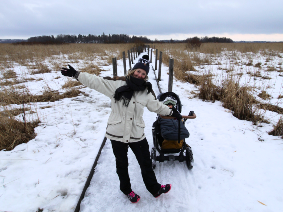 Winter in Helsinki: Navigating Luonnon Syli Nature Trail and Lammassaari Island with a Stroller